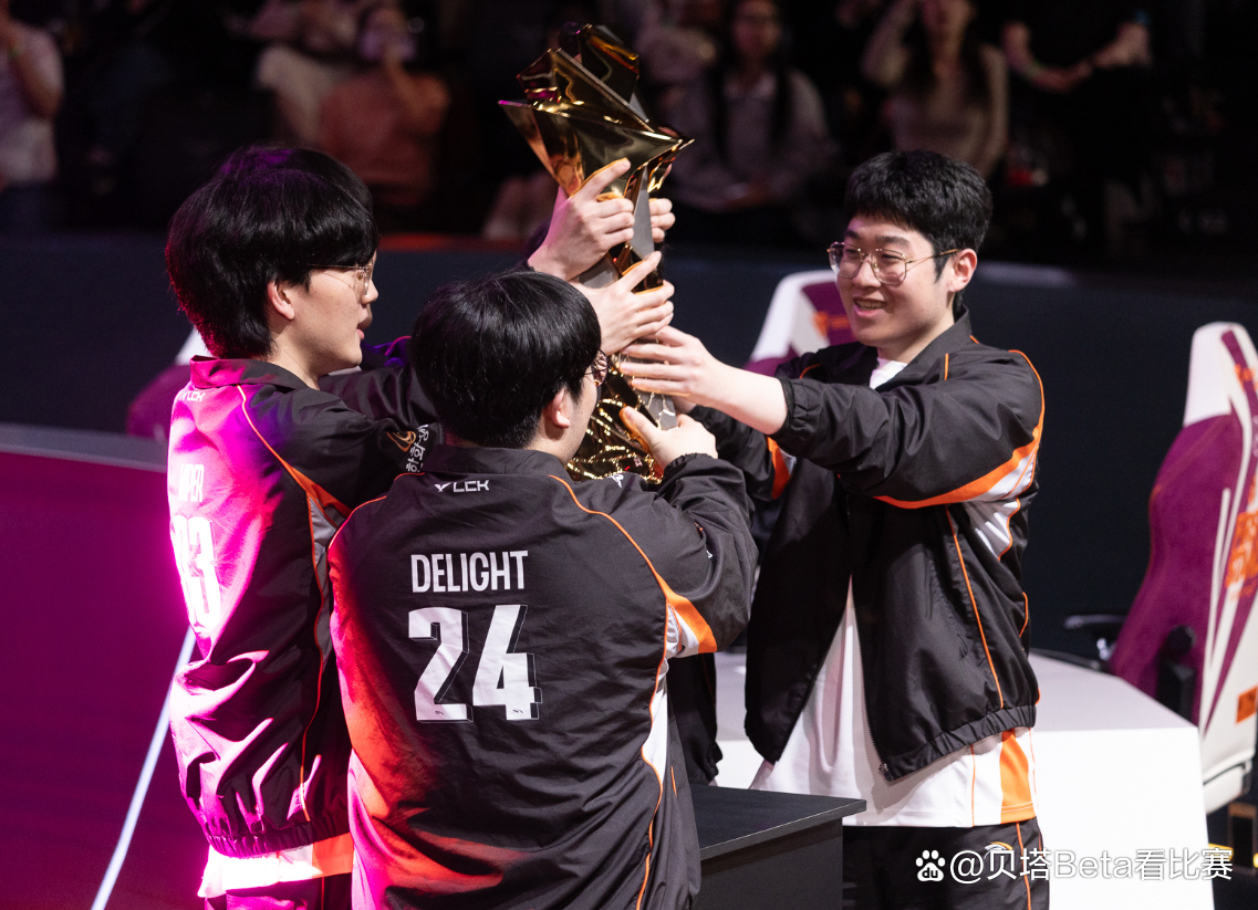 开云体育登录-EDG险胜HLE，Uzi线上压制力十足顶尖较量成都决赛之夜，让粉丝疯狂欢呼的简单介绍