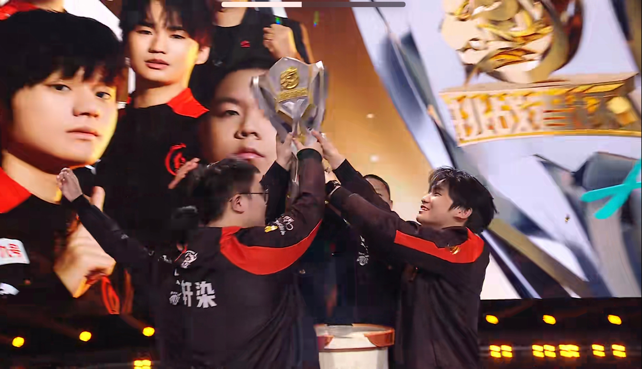 包含BLG险胜C9,Ruler开启传奇时刻激烈交锋成都决赛之夜,成为赛场最大亮点的词条 包含BLG险胜C9,Ruler开启传奇时刻激烈交锋成都决赛之夜,成为赛场最大亮点的词条