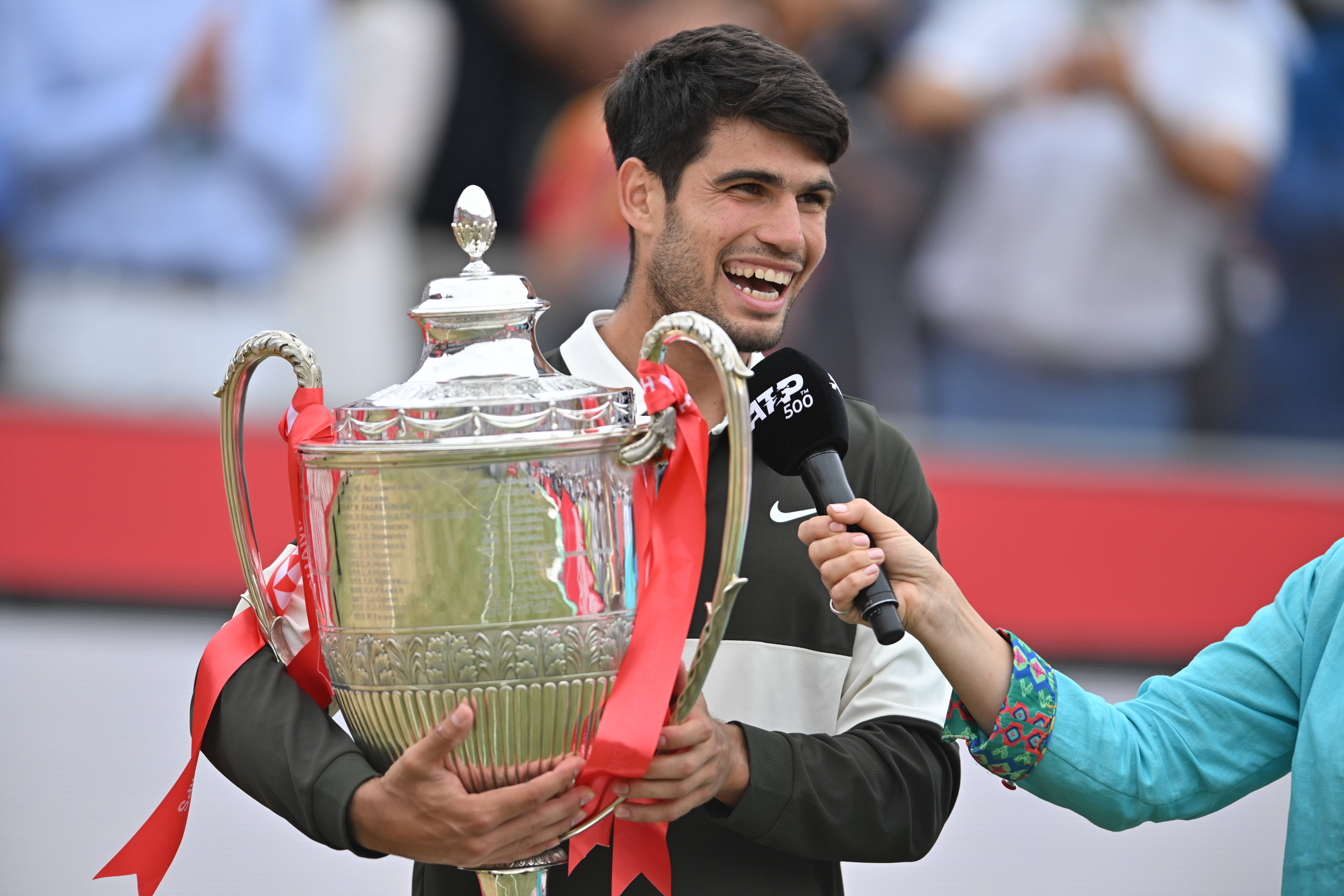 开云体育平台APP-包含澳网鏖战拉沃尔杯，阿尔卡拉斯关键制胜的词条