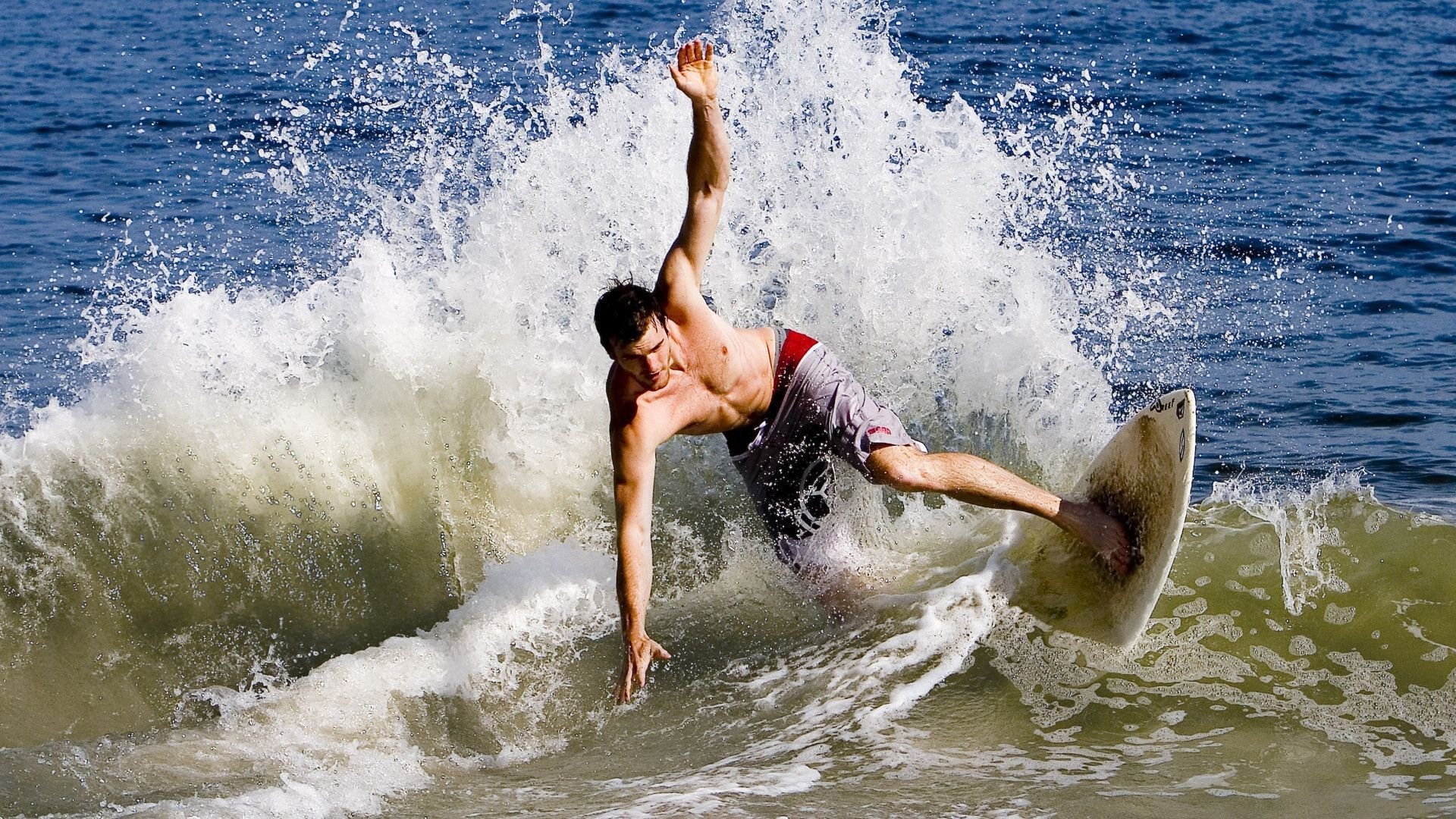 开云体育中国-哥伦比亚奇迹夜，当弗拉霍维奇从救世主变成背景板